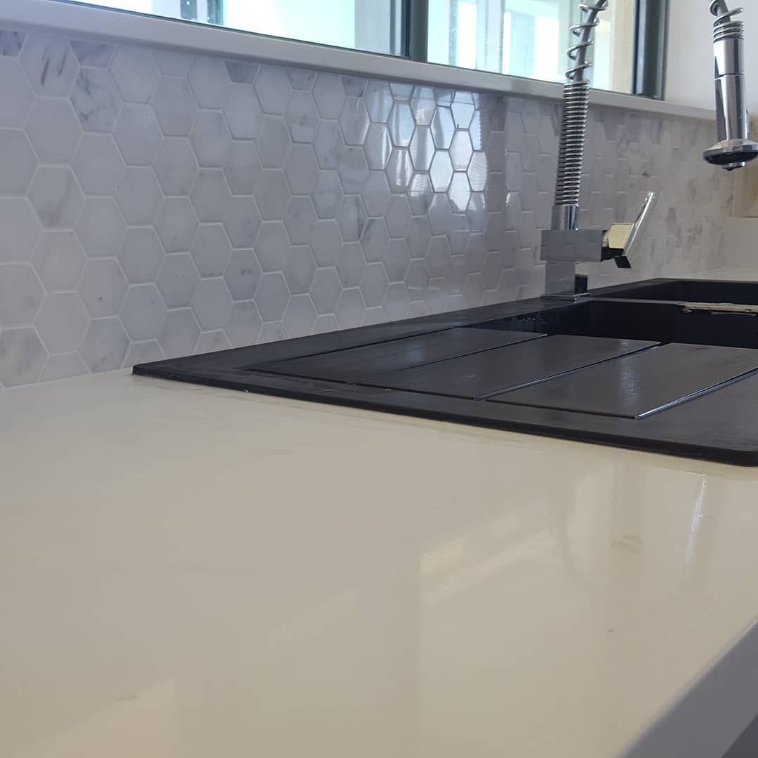 Kitchens & splashbacks tiling 2
