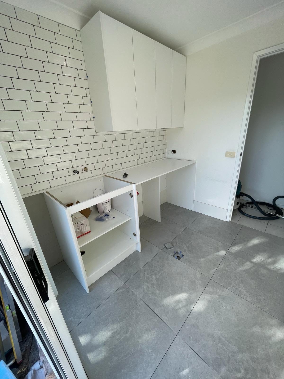 Kitchens & splashbacks tiling 3